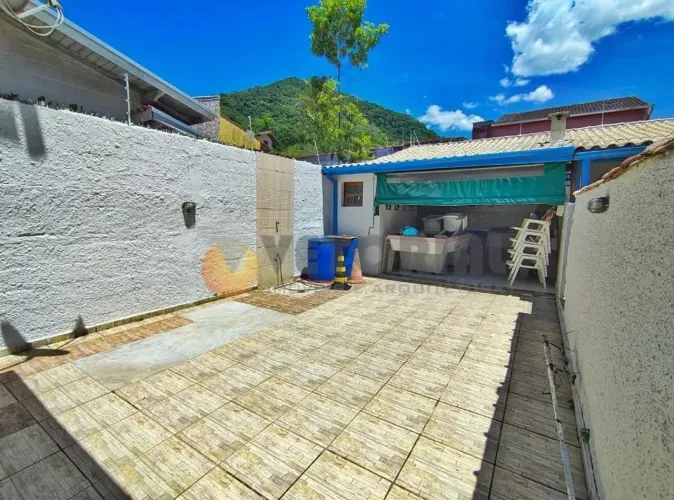 Sobrado com 1 dormitório à venda, 100 m² por R$ 450.000,00 - Cidade Jardim - Caraguatatuba