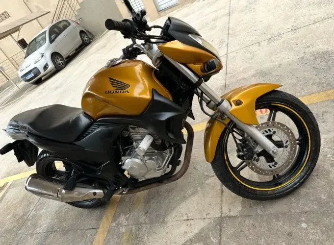VENDO CB 300