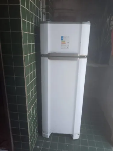 Geladeira Esmaltec 