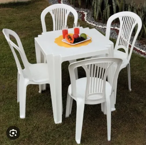 Mesas e cadeiras p/locação!