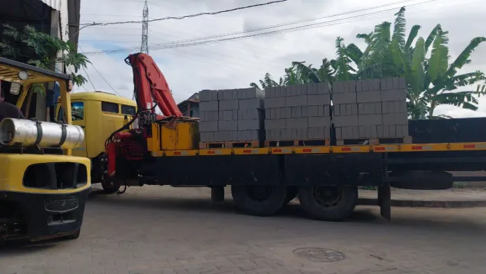 Serviços de munck e transportes