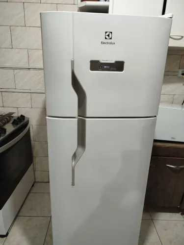 Vendo GeladeiraVendo Electrolux DFN44 Duplex Frost Free 400 Litros