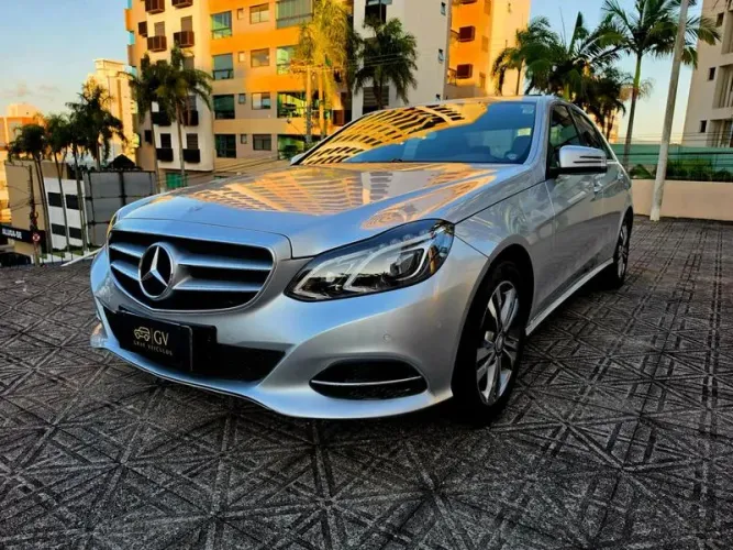 Mercedes-Benz E-250 CGI Avantgarde 2.0 TB 211cv Aut. 2014