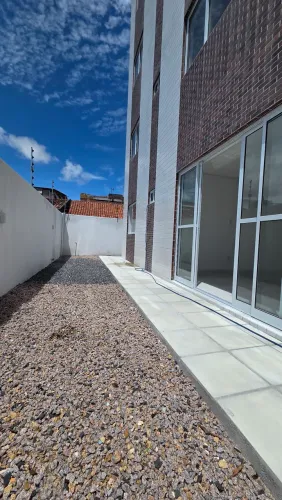 Apartamento na torre térreo/área externa grande