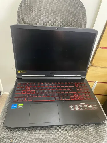 Notebook Acer Nitro 5 Core i5 11° com defeito