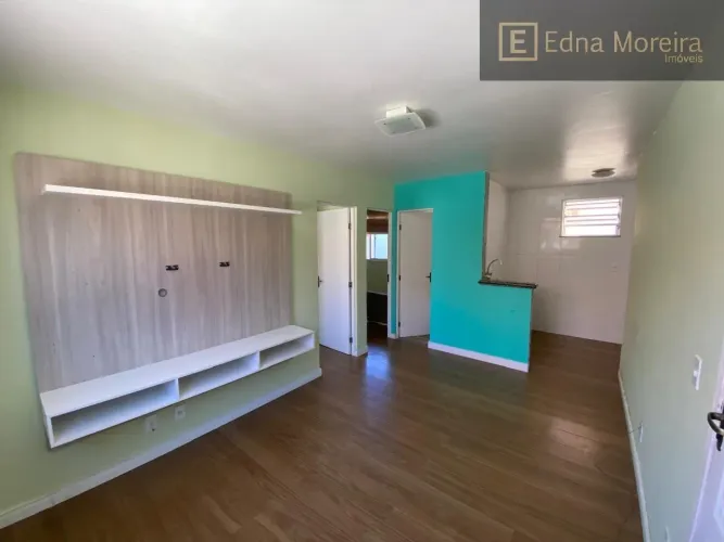 Aluguel de Apartamento de 2 Quartos no Bairro Jacaré, Cabo Frio-RJ: Sala, Banheiro, Garage