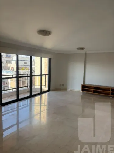 APARTAMENTO 4 DORMITORIOS SENDO 3 SUITES 3 BANHEIROS SALA 2 AMBIENTES 2 VAGAS.