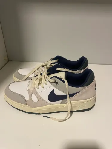Tênis Nike full force 