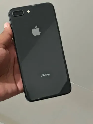 Vende-se iPhone 8 plus de 256 gigas em perfeito estado de conservação