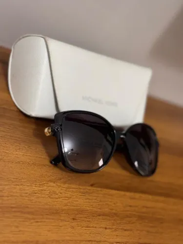 ÓCULOS DE SOL - MICHAEL KORS - Perfeito! 