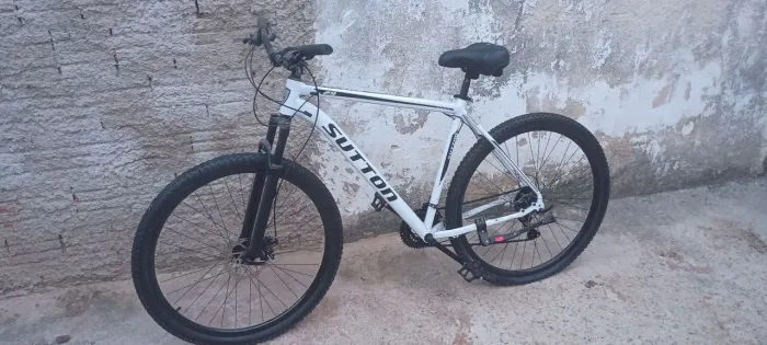 Bicicleta aro 29 quadro 21- leia a descrição