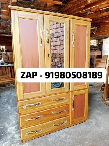 Guarda roupa de solteiro NOVO 3 portas