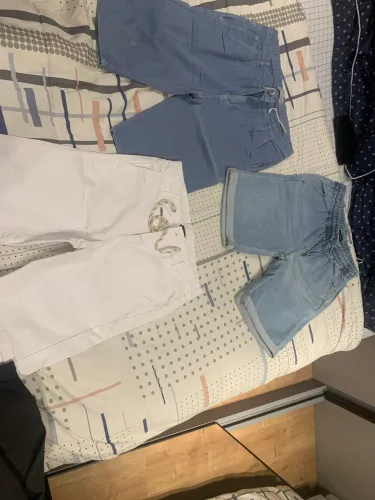 Conjunto de três bermudas tamanho 12 e 16 uma ZARA e duas YOUNG CONNECTION pouco usadas