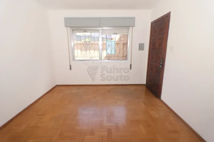 Apartamento com 2 dormitórios no Centro de Pelotas