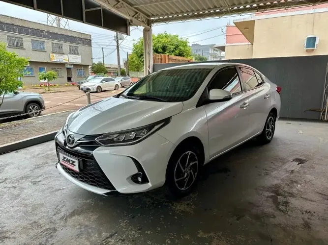 Toyota Yaris XLS Sedan 1.5 Flex 16V 4P Aut. 2024