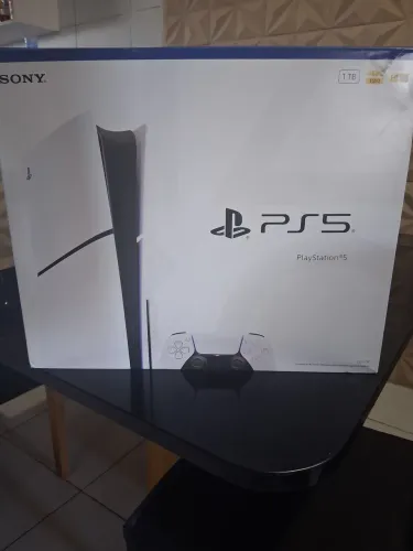 Caixa de ps5 slim midia física