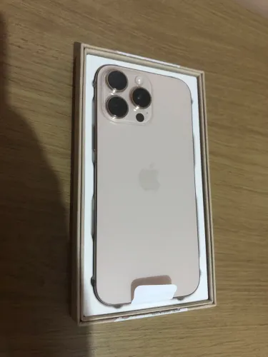 Vendo iphone 16 pro Max de 256gb , novo , sem uso 