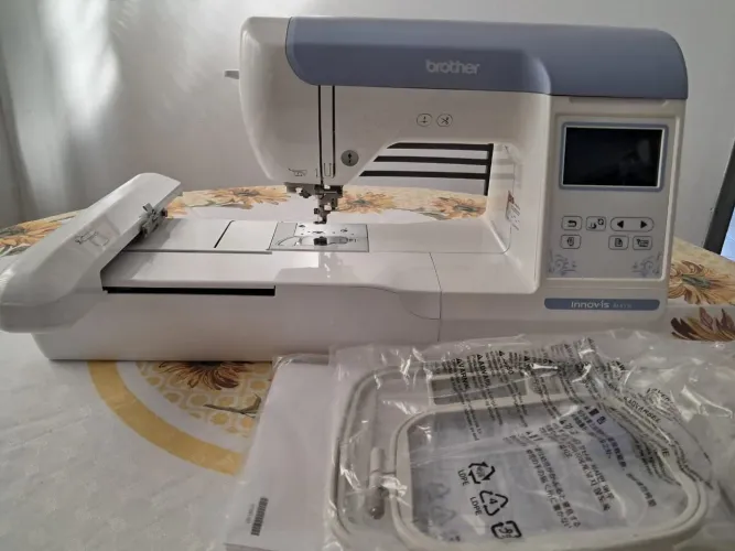Bordadeira Brother modelo BE815L