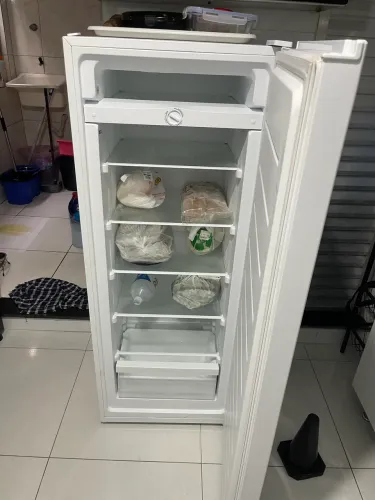 Freezer vertical