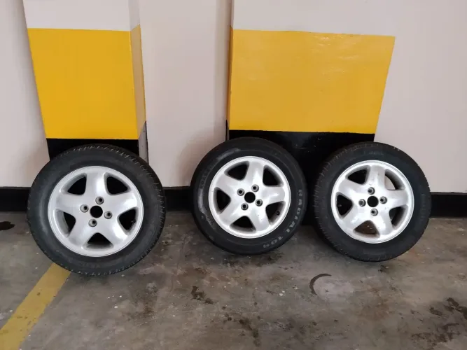 Jogo de rodas 14 do Suzuki Ignis 