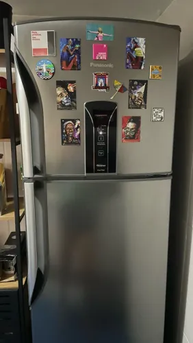 Geladeira/Refrigerador Panasonic - 2 portas - Aço escovado