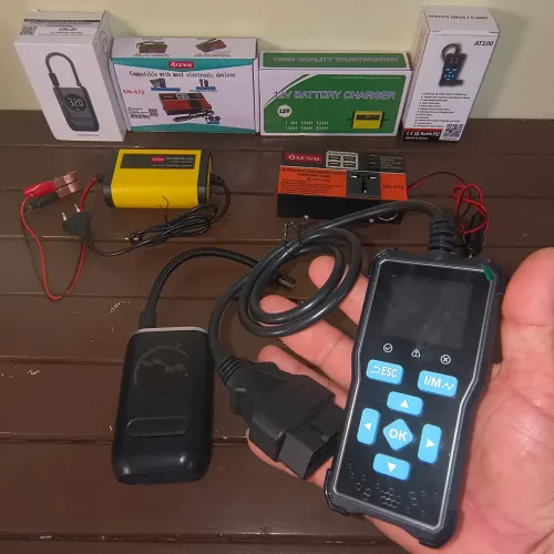 Kit para assistência automotiva portátil 4 em 1: compressor, inversor, carregador e scaner