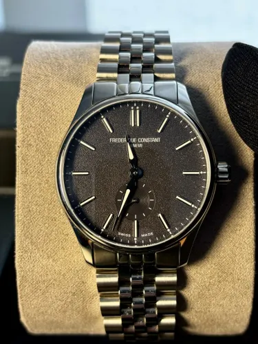 Relógio Frederique Constant 39 mm Automático Classics Small Seconds com Bracelete Jubilee