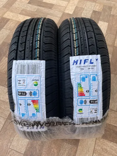 Par de pneus 175/60 r14 Novos aceito cartão