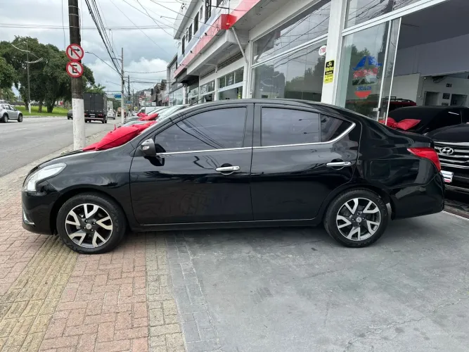 Nissan Versa SL 1.6 16V Flexstart 4P Aut. 2017