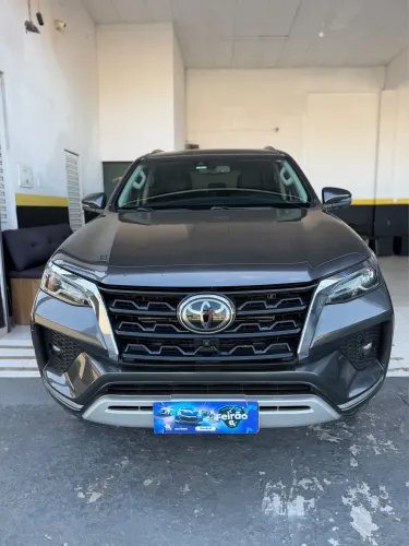 Toyota Hilux SW4 SRX 4X4 2.8 TDI 16V Dies. Aut. 2022