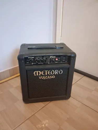 cubo amplificador meteoro baixo 35w