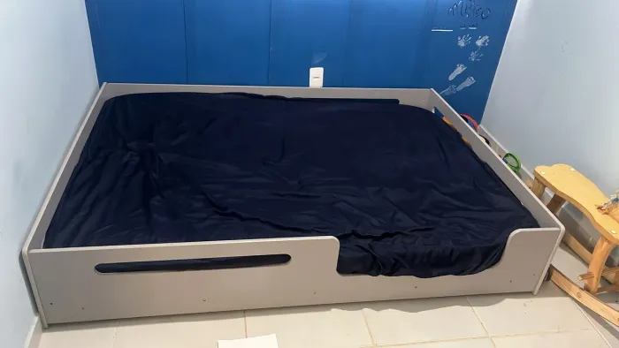 VENDO CAMA MONTESSORIANA INFANTIL DE CASAL