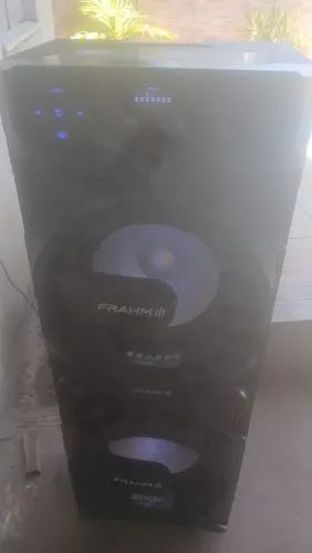 Caixa de som marca frahm nova