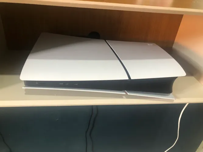 Vende-se ps5 slim ou troco por iPhone