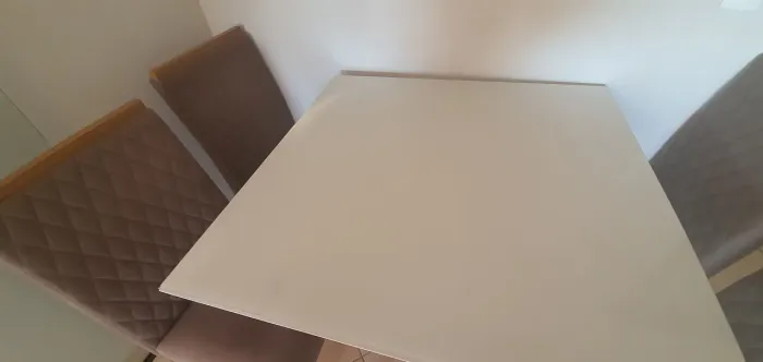 Vendo mesa laka vidro + 4 cadeiras estofadas