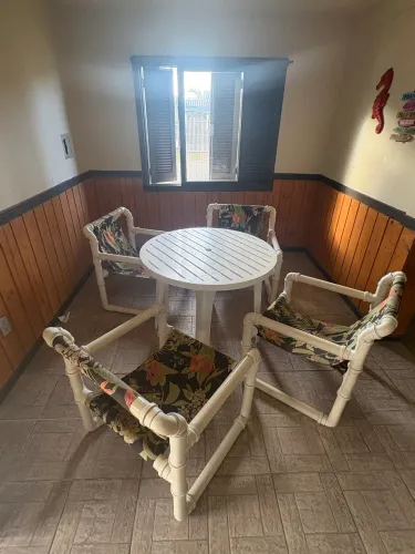 Mesa/cadeiras PVC