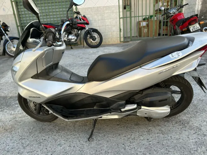 Vendo moto automática Pcx