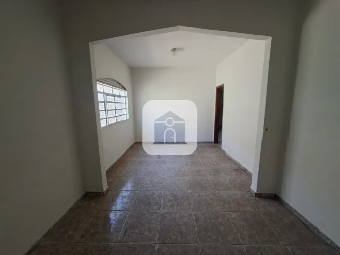 Casa residencial para locação no Jaraguá
