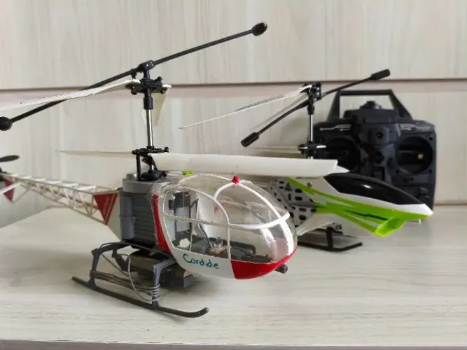 Lote de Helicópteros Antigos Venda no estado que se encontram as peças.