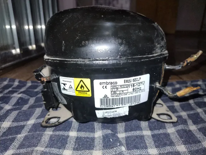 Compressor de geladeira com defeito