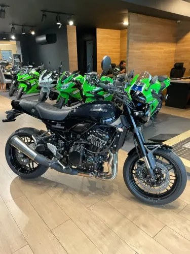 Kawasaki Z 900 RS 2027 - Oportunidade