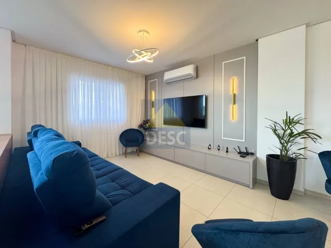 Apartamento Quadra Mar Mobiliado com 3 Suítes à Venda no Ed. Uranus em Balneário Camboriú