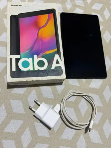 Samsung Galaxy Tab A 8.0 com Caixa
