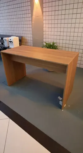 MESA DE ESCRITÓRIO