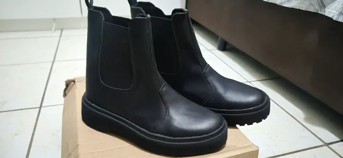 Bota Preta Tam.37