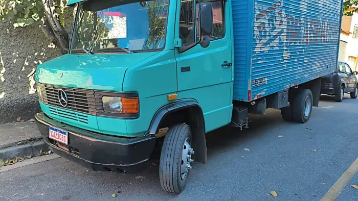 Vende se 912 motor feito a  031 98 ano todo revisado pronto para trabalhar  * 