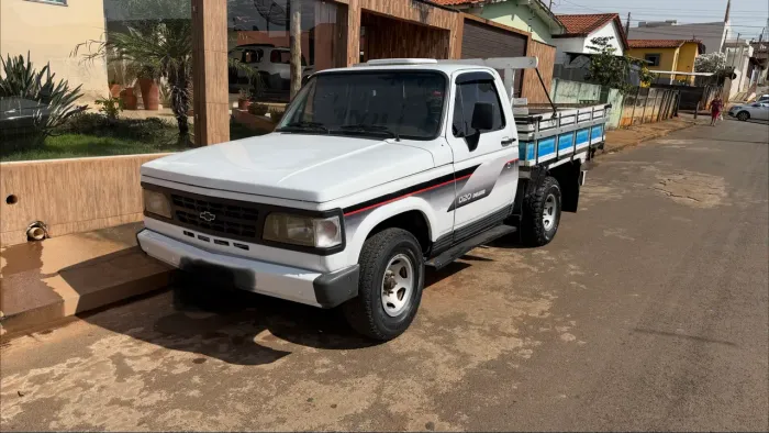 Chevrolet D-20 S / Luxe 3.9/4.0 Diesel 1995
