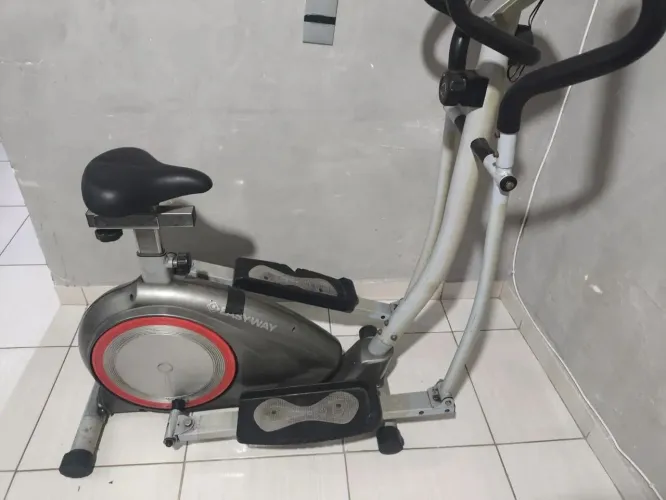 Aparelho Elíptico + Bicicleta Ergométrica