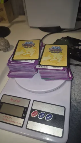 Cartas pokemon tcg live 400 gramas (não contei, são muitas)