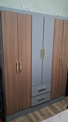 Vendo Guarda-roupa 6 portas